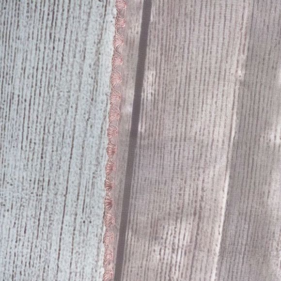 Vintage 1960’s Sheer head scarf with scallop embroidery edging light pink - Picture 6 of 9